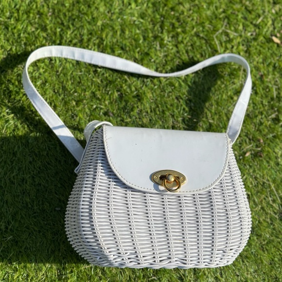 Handbags - Vintage 1960s White Wicker Purse• Shoulder Strap • Mid-Century Handbag
